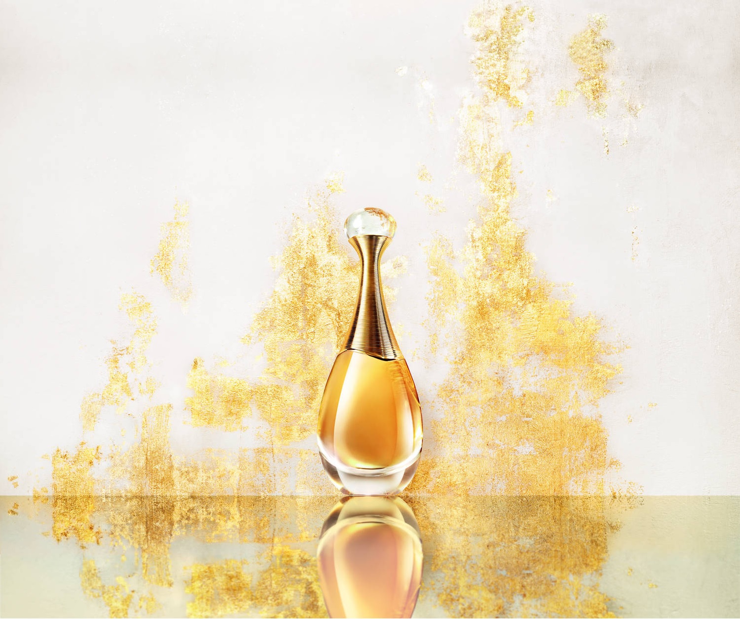 Perfume Christian Dior J'adore Eau de Parfum Feminino 30ML