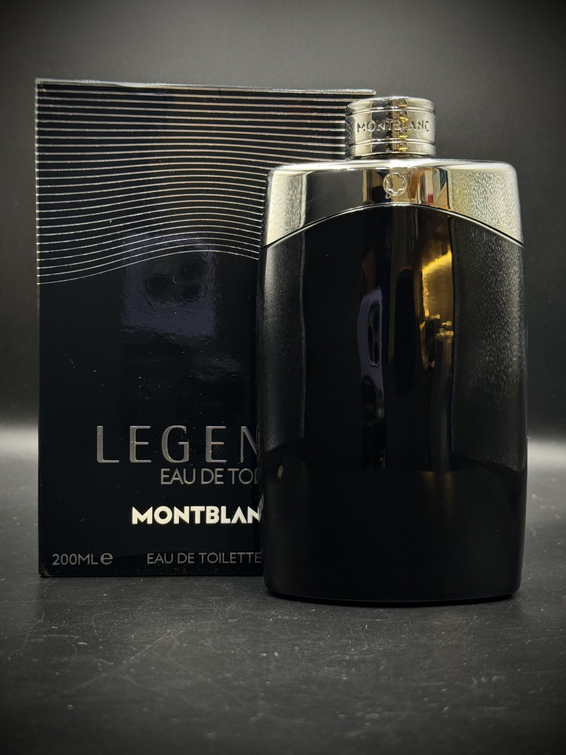 Perfume Montblanc Legend Eau de Toilette Masculino 200ML