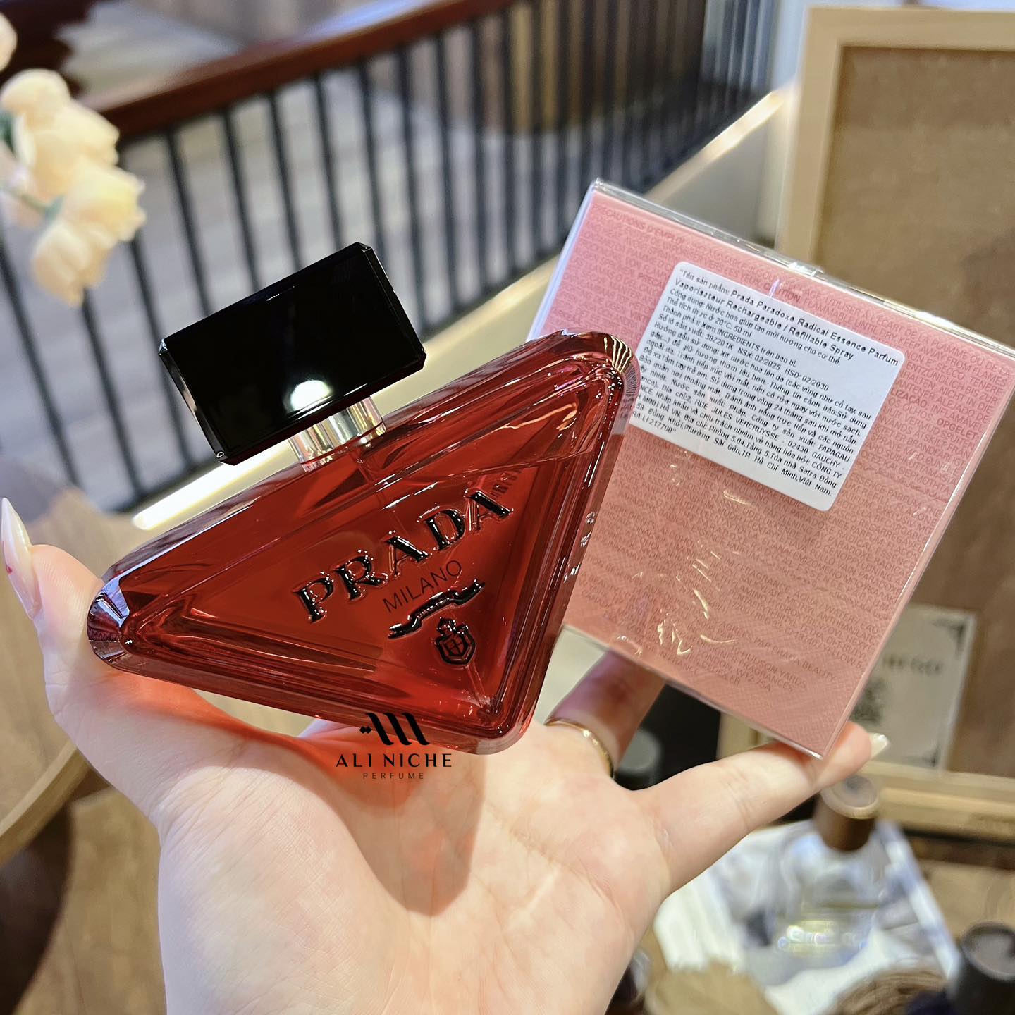 Perfume Prada Paradoxe Radical Essence Parfum Feminino 90ML